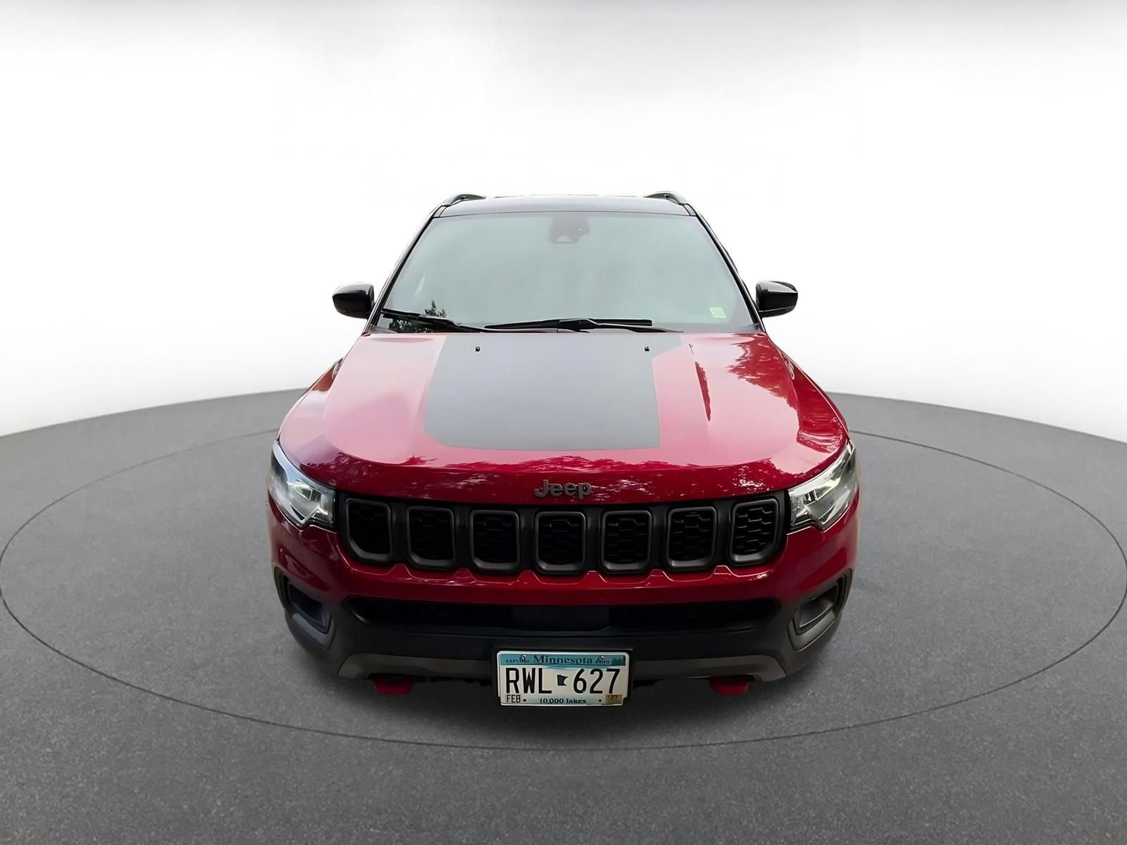 Used 2025 Jeep Compass Trailhawk AWD/4WD image 2