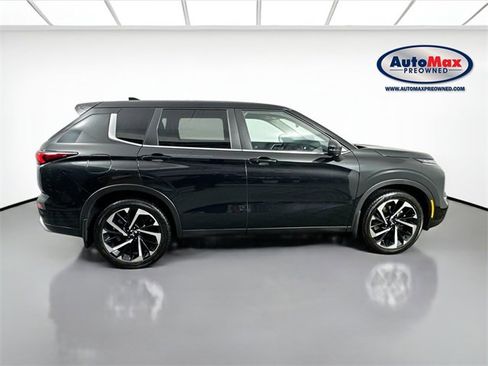 Used 2024 Mitsubishi Outlander SE image 10