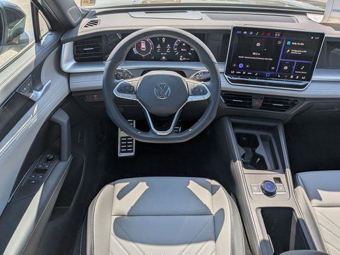 New 2026 Volkswagen Tiguan SE R-Line AWD/4WD image 29