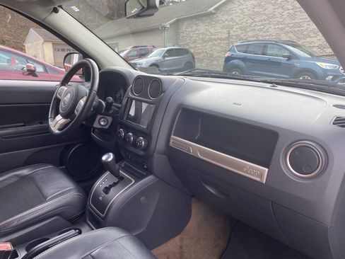 Used 2017 Jeep Compass 75th Anniversary w/ Power Value Group FWD image 17