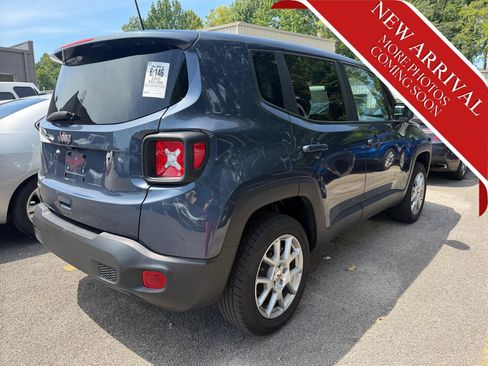 Used 2023 Jeep Renegade Latitude AWD/4WD image 8