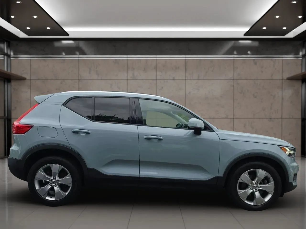 Used 2019 Volvo XC40 T5 Momentum AWD/4WD image 5