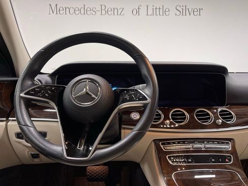 Used 2022 Mercedes-Benz E 350 4MATIC Sedan image 31