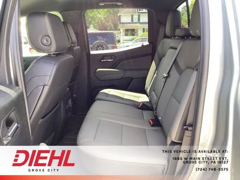 Used 2025 Chevrolet Colorado ZR2 AWD/4WD image 18