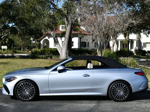 Used 2024 Mercedes-Benz CLE 450 4MATIC Cabriolet image 33