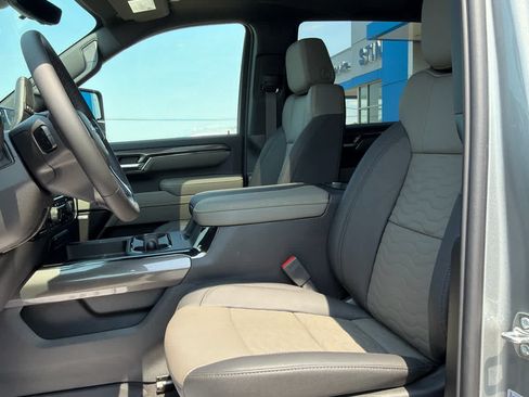 New 2026 Chevrolet Silverado 2500 ZR2 w/ LPO, Dark Essentials Package AWD/4WD image 13