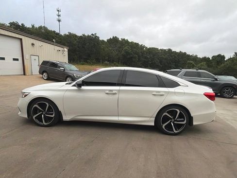 Used 2021 Honda Accord Sport image 6