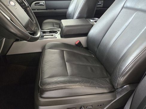 Used 2013 Ford Expedition Limited image 24