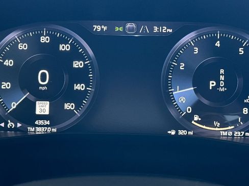 Used 2020 Volvo XC40 T5 R-Design AWD/4WD image 26