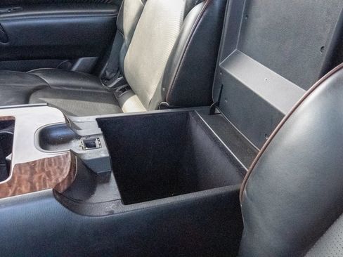Used 2019 Nissan Armada Platinum w/ Captain's Chairs Package RWD image 35