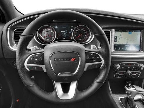 Used 2016 Dodge Charger R/T Scat Pack w/ Technology Group RWD image 9