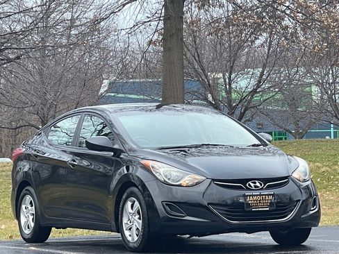 Used 2012 Hyundai Elantra GLS image 2