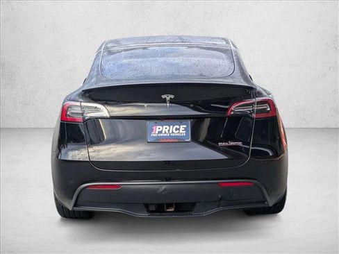 Used 2023 Tesla Model Y Performance image 7