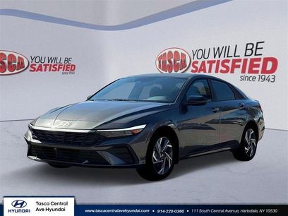 New 2025 Hyundai Elantra SEL