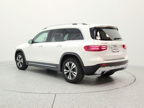 New 2026 Mercedes-Benz GLB 250 image 7