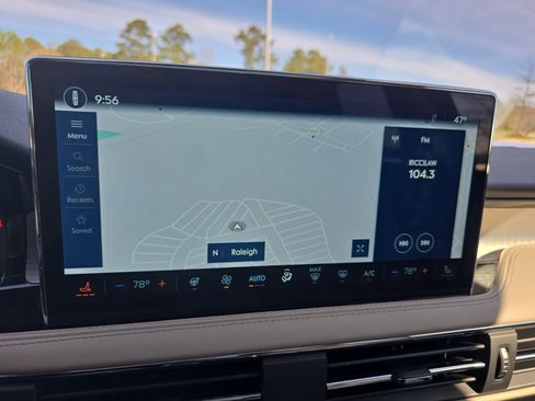 New 2026 Lincoln Corsair Premiere image 22