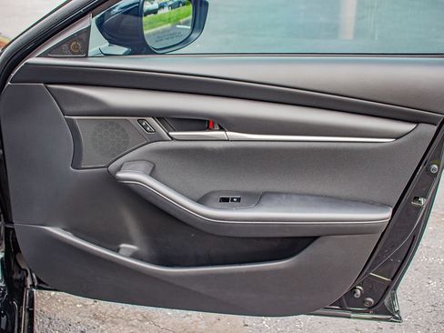 Used 2021 MAZDA MAZDA3 s FWD image 17