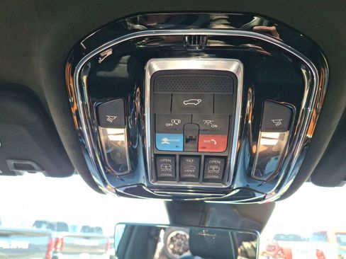 Certified 2022 Jeep Grand Cherokee Summit AWD/4WD image 18