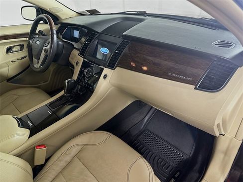 Used 2018 Ford Taurus Limited image 31