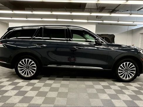 Used 2024 Lincoln Aviator Reserve AWD/4WD image 14
