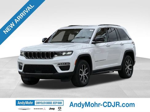 Certified 2025 Jeep Grand Cherokee Limited w/ Trailer Tow Package image 3