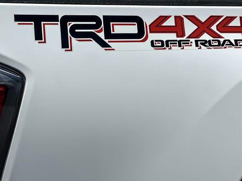 Certified 2023 Toyota Tacoma TRD Off-Road AWD/4WD image 25
