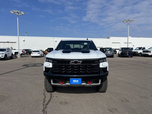 Used 2022 Chevrolet Silverado 1500 ZR2 w/ Technology Package image 2