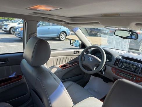 Used 2002 Toyota Camry XLE FWD image 28