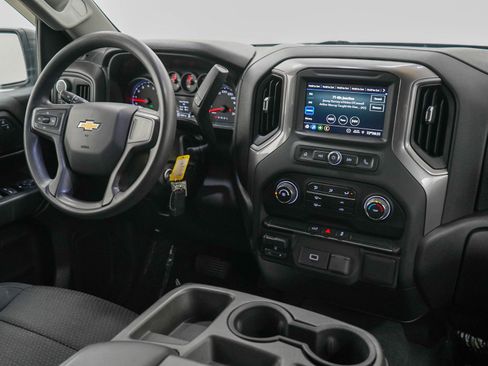 Used 2020 Chevrolet Silverado 1500 Custom w/ Custom Value Package image 13