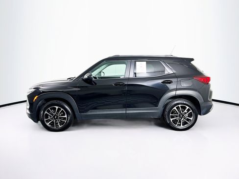 Used 2025 Chevrolet TrailBlazer LT FWD image 4