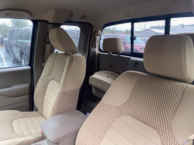 Used 2017 Nissan Frontier SV RWD image 9
