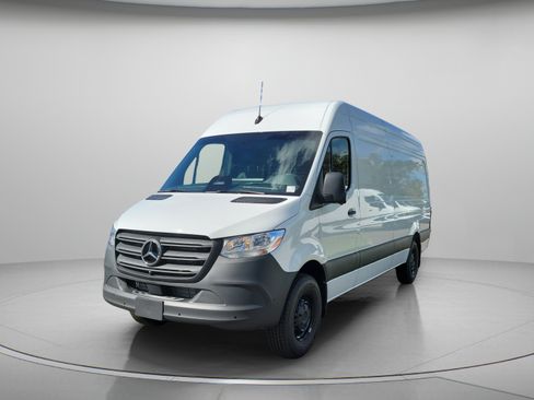 Used 2026 Mercedes-Benz Sprinter 2500 image 2