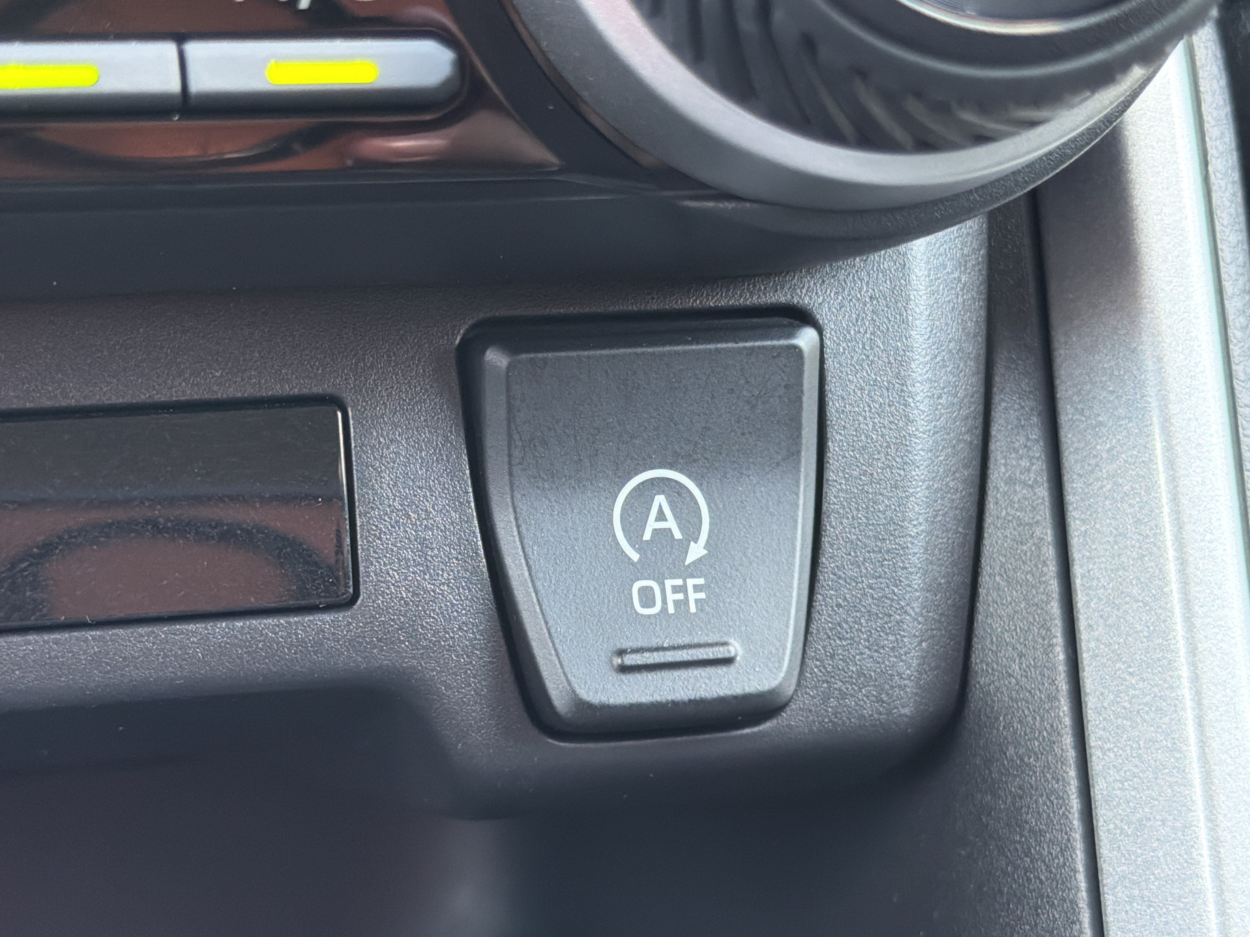 Used 2025 Toyota RAV4 LE FWD image 9