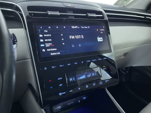 Used 2022 Hyundai Tucson Limited image 18
