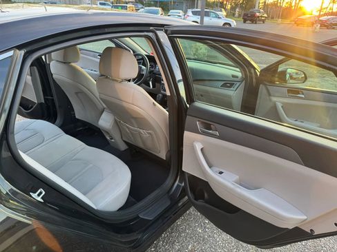 Used 2018 Hyundai Sonata SE FWD image 15