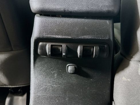 Used 2018 Jeep Wrangler Unlimited Sport w/ Quick Order Package 24W AWD/4WD image 27