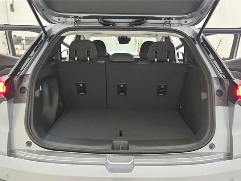 New 2027 Chevrolet Bolt LT w/ Comfort Package image 19