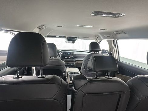 New 2026 Kia Carnival LXS image 18