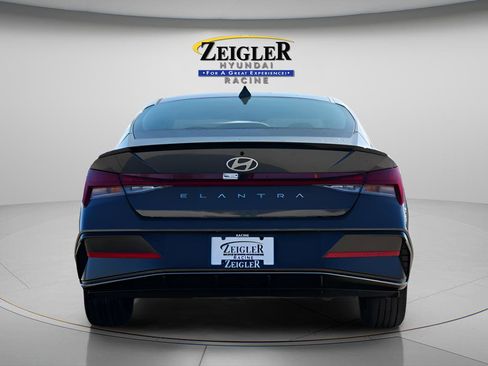 New 2026 Hyundai Elantra SEL Sport Premium FWD image 7