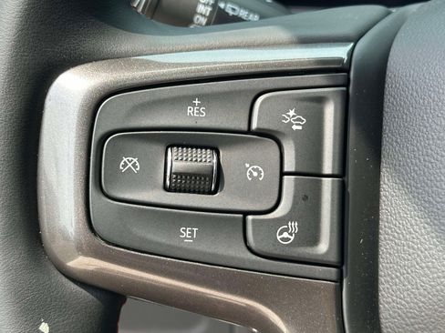 Used 2023 Chevrolet Suburban RST w/ Luxury Package AWD/4WD image 23