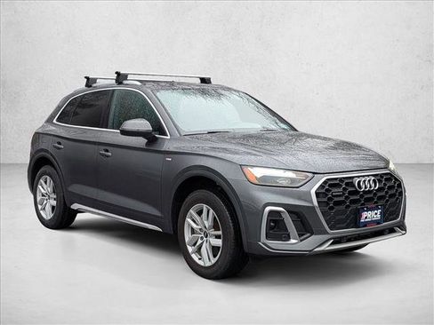 Certified 2022 Audi Q5 2.0T Premium w/ Convenience Package image 3