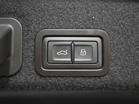 Used 2018 Audi S6 Prestige w/ S Sport Package image 15