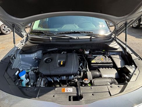 Used 2025 Kia Soul LX w/ LX Technology Package image 32