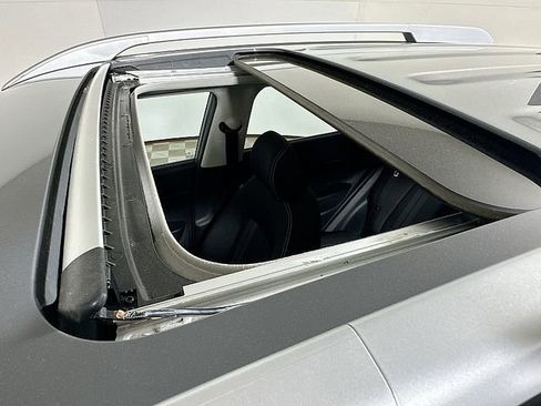 Used 2023 Hyundai Venue SEL w/ Cargo Package FWD image 14