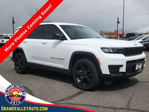 Used 2023 Jeep Grand Cherokee L Laredo AWD/4WD image 1