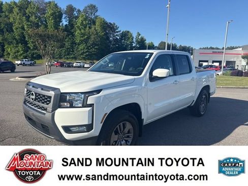 Used 2025 Nissan Frontier SV w/ SV Convenience Package RWD image 5