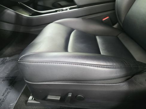 Used 2020 Tesla Model 3 Standard Range Plus image 23