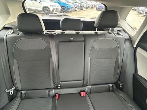 New 2026 Volkswagen Taos SE FWD image 48