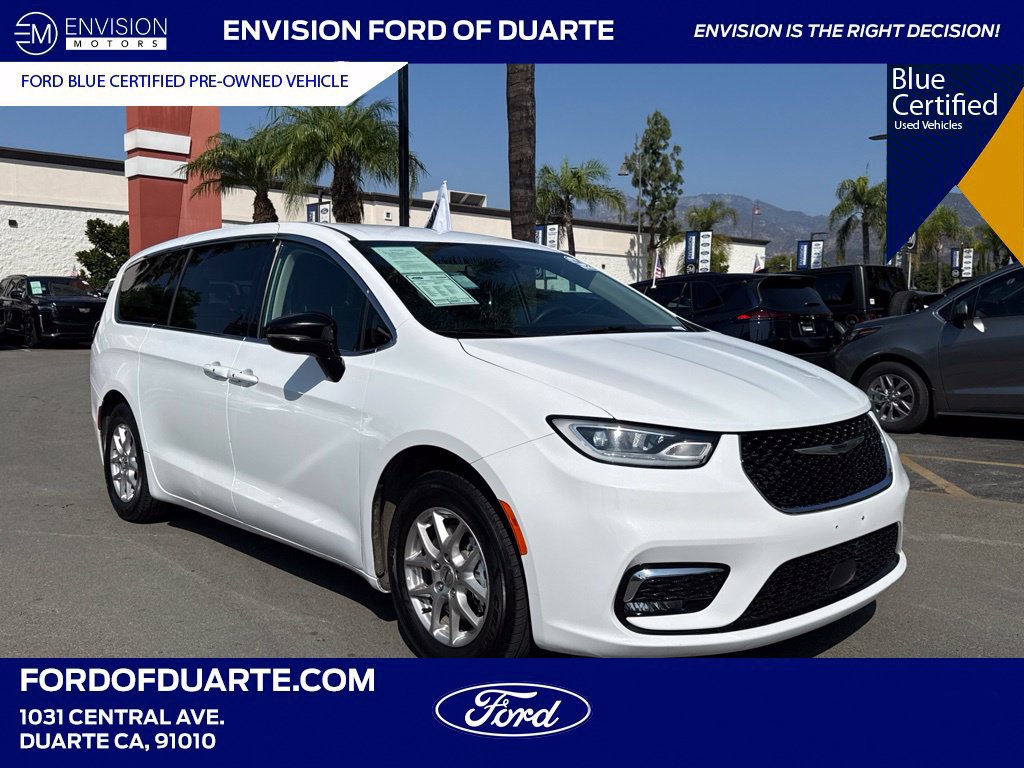 Used 2024 Chrysler Pacifica Touring-L FWD image 1