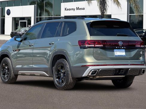 New 2025 Volkswagen Atlas Peak Edition SE image 6